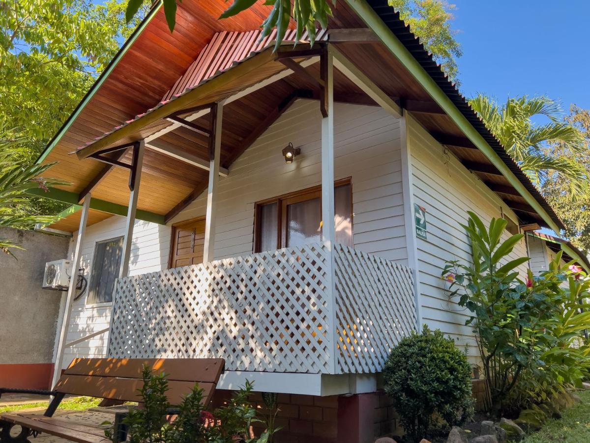 Los Gavilanes Hotel Pucallpa Exterior photo